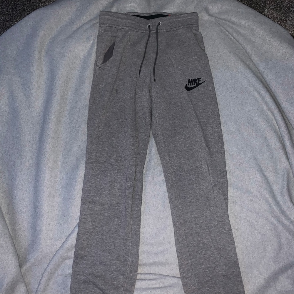 nike grey joggers